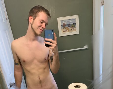 Naakte gelekte OnlyFans-foto van David Chase 