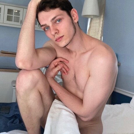 Naakte gelekte OnlyFans-foto van Youpeex 