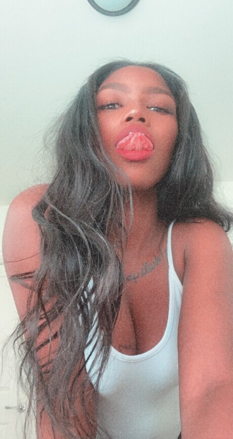 Naakte gelekte OnlyFans-foto van Jewlylove