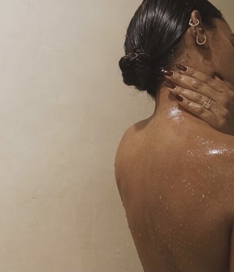Naakte gelekte OnlyFans-foto van Mari