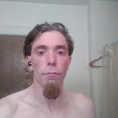 Naakte gelekte OnlyFans-foto van Chutoy420
