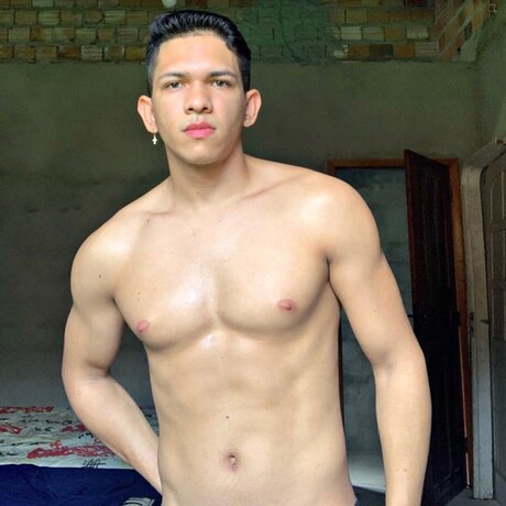 Naakte gelekte OnlyFans-foto van Fbio Rafael