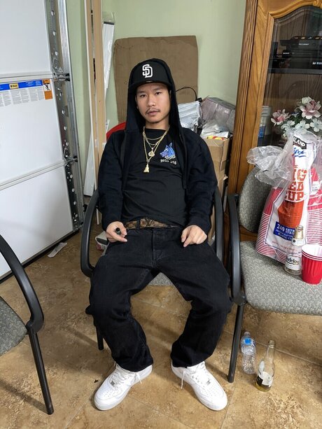 Naakte gelekte OnlyFans-foto van Youngflyboy