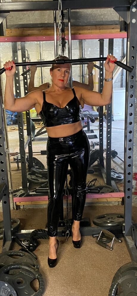 Naakte gelekte OnlyFans-foto van Millie137