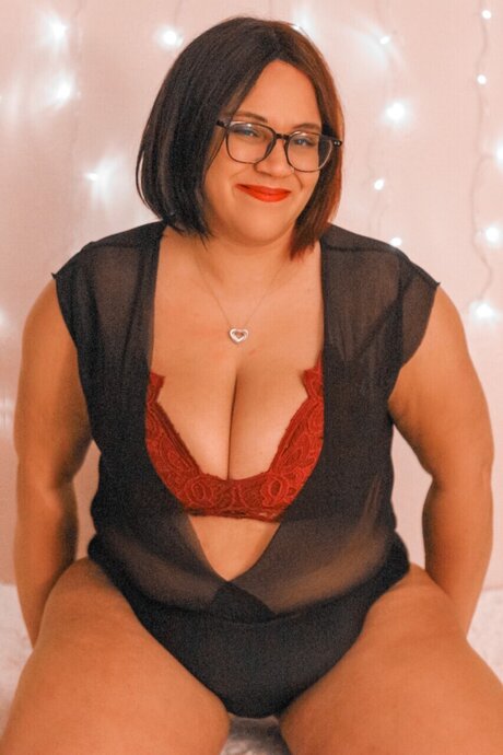 Naakte gelekte OnlyFans-foto van Aann