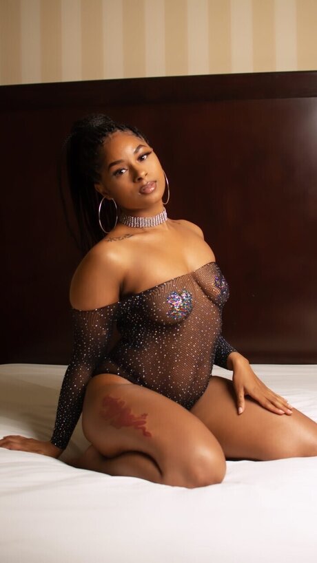 Naakte gelekte OnlyFans-foto van Naechole