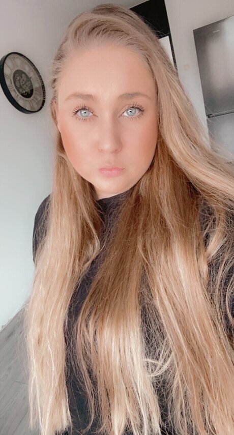 Naakte gelekte OnlyFans-foto van Priscilla