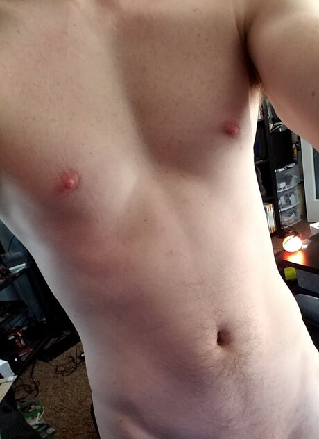 Naakte gelekte OnlyFans-foto van Simon