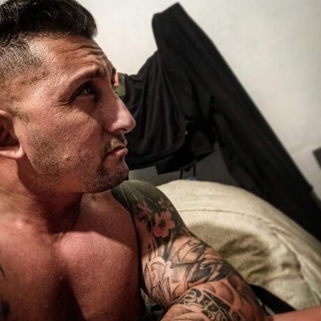 Naakte gelekte OnlyFans-foto van The Prince 