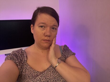 Naakte gelekte OnlyFans-foto van Hopes Life