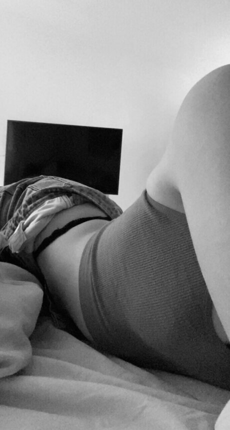Naakte gelekte OnlyFans-foto van Honeybunny