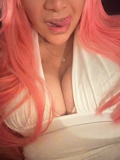 Naakte gelekte OnlyFans-foto van Ash