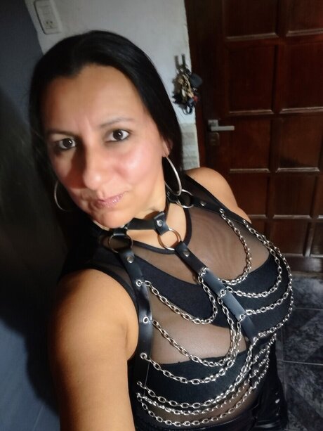 Naakte gelekte OnlyFans-foto van Missmazikeen77