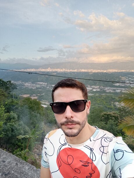Naakte gelekte OnlyFans-foto van Morbo Bga Col