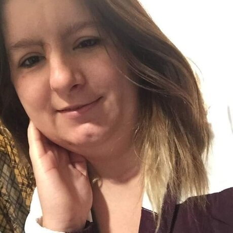 Naakte gelekte OnlyFans-foto van Queen Jess