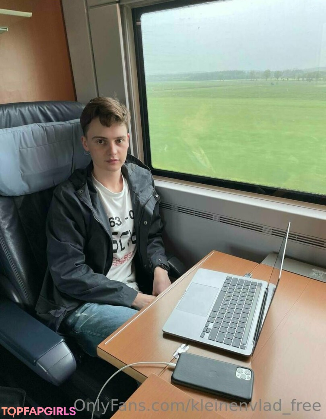 Naakte gelekte OnlyFans-foto van Kleinenvladfree #47 Naakte gelekte OnlyFans-foto van Kleinenvladfree #47