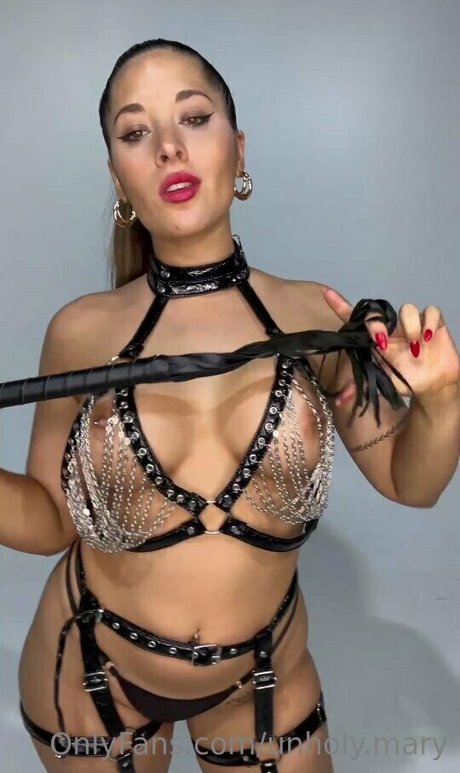 Naakte gelekte OnlyFans-foto van Unholymary