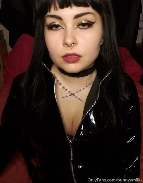 Naakte gelekte OnlyFans-foto van Bunnyymilkk