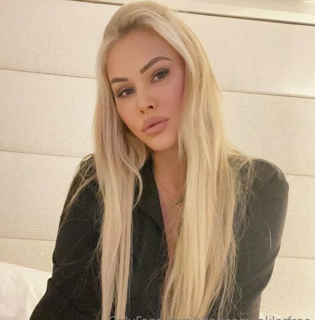 Naakte gelekte OnlyFans-foto van Shannamoaklerfree