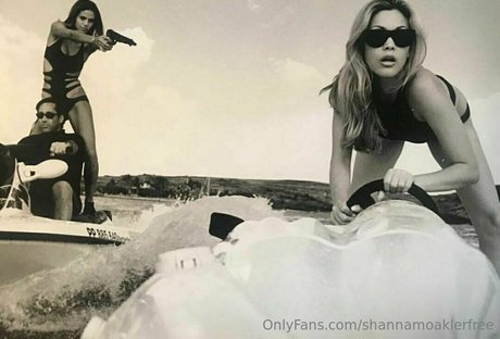 Naakte gelekte OnlyFans-foto van Shannamoaklerfree