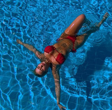Naakte gelekte OnlyFans-foto van Nella Grundlingova