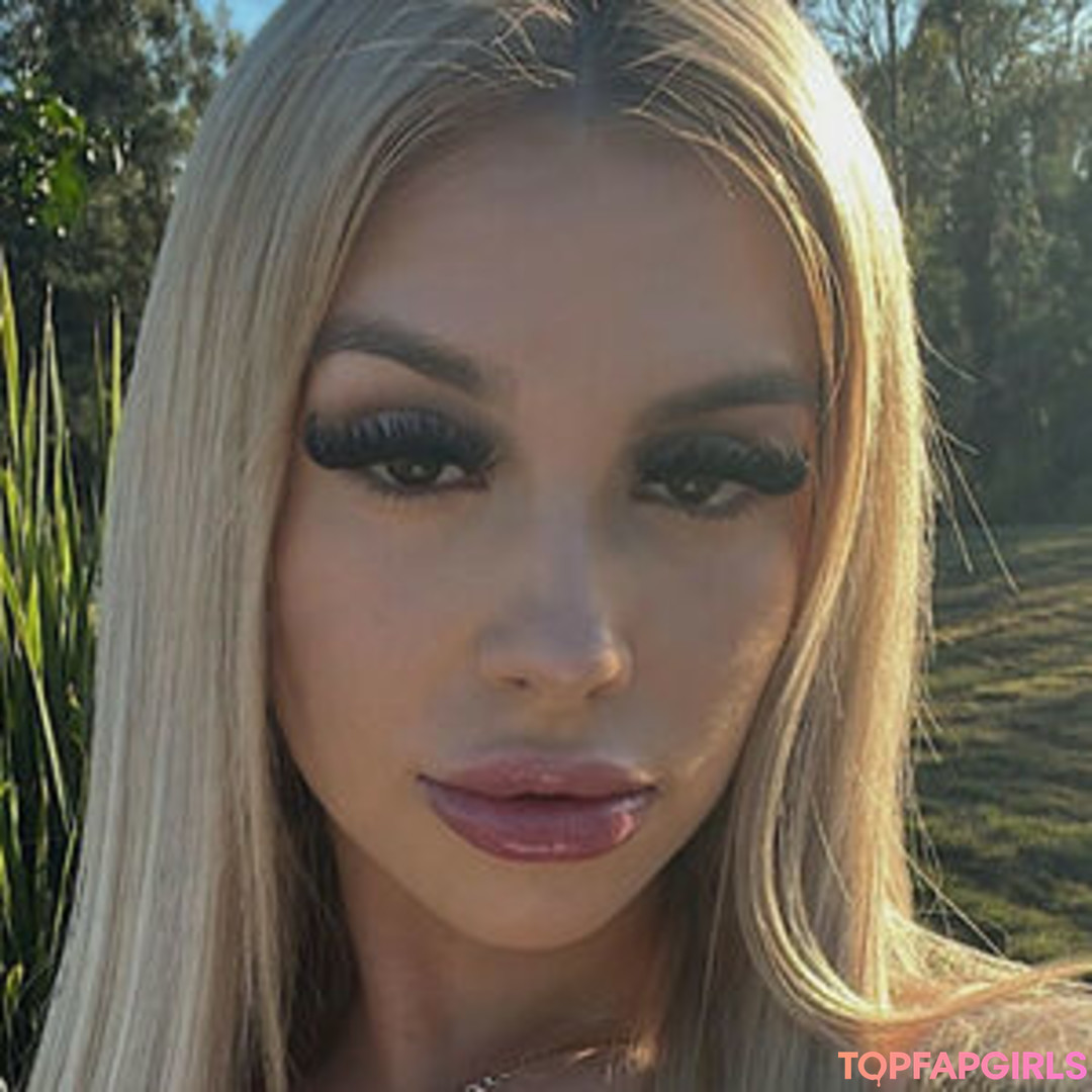 Naakte gelekte OnlyFans-foto van Charlixe #8 Naakte gelekte OnlyFans-foto van Charlixe #8