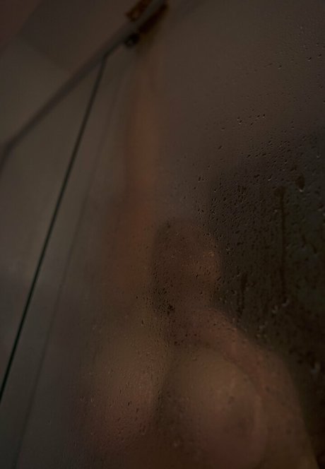 Naakte gelekte OnlyFans-foto van Maysexclusive