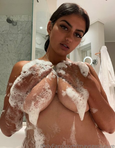 Naakte gelekte OnlyFans-foto van Maysexclusive