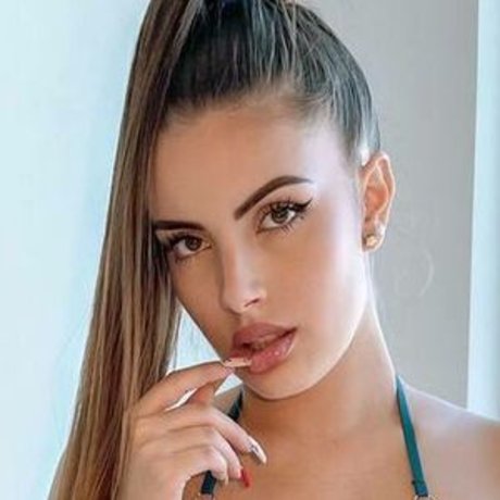 Naakte gelekte OnlyFans-foto van Aleja Madness