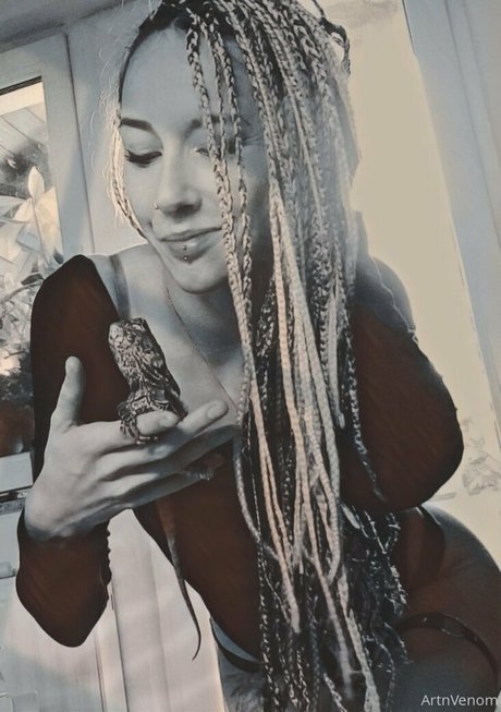 Naakte gelekte OnlyFans-foto van Artnvenom