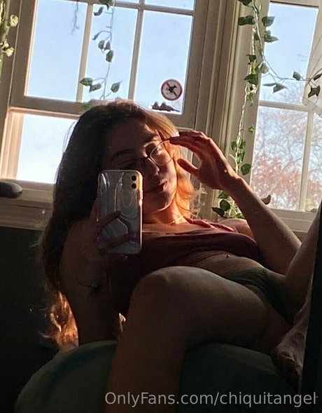 Naakte gelekte OnlyFans-foto van Chiquitangel