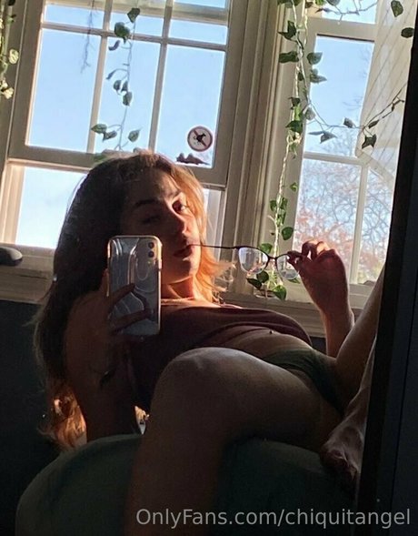 Naakte gelekte OnlyFans-foto van Chiquitangel