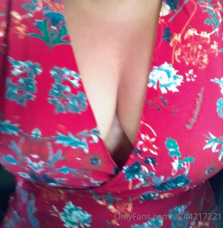 Naakte gelekte OnlyFans-foto van Ziapareja