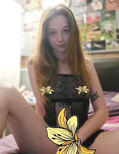 Naakte gelekte OnlyFans-foto van Sleepyvegan