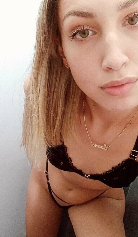 Naakte gelekte OnlyFans-foto van Lulibb