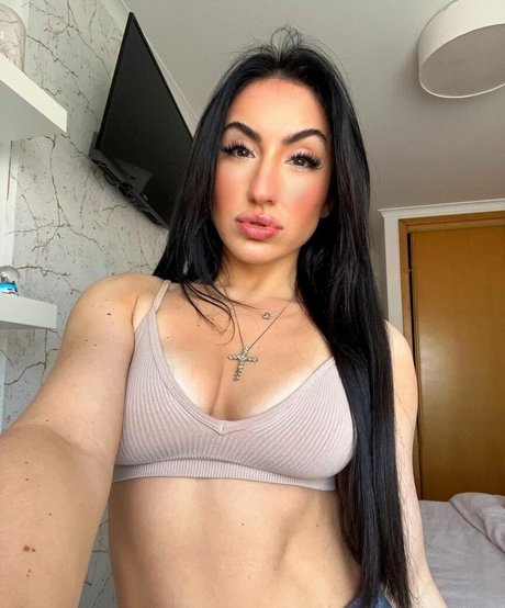 Naakte gelekte OnlyFans-foto van Laura Luchtenberg
