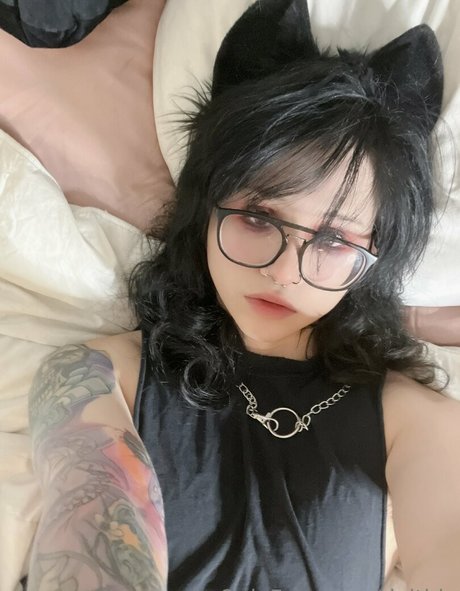 Naakte gelekte OnlyFans-foto van Alsweyrs