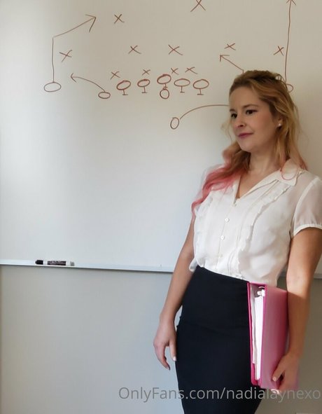 Naakte gelekte OnlyFans-foto van Nadialaynexo