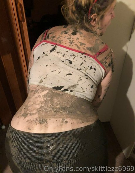 Naakte gelekte OnlyFans-foto van Skittlezz6969