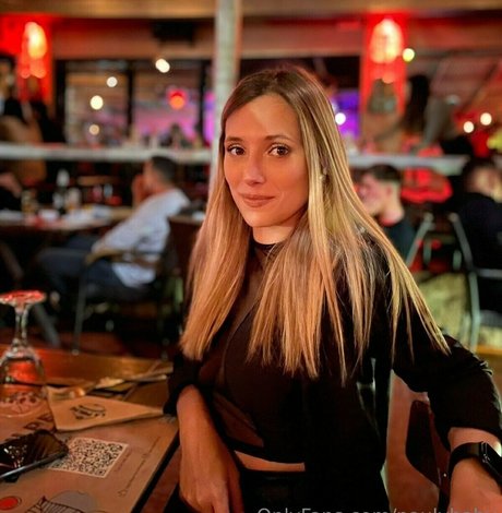 Naakte gelekte OnlyFans-foto van Paulybaby