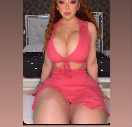 Naakte gelekte OnlyFans-foto van Arely Hernandez Montenegro