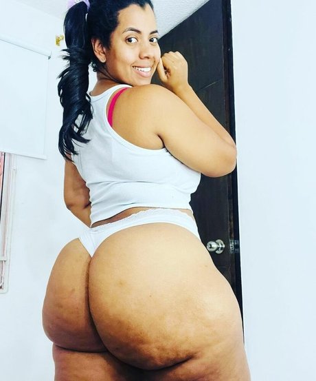 Naakte gelekte OnlyFans-foto van Boomsar