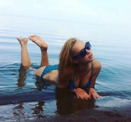 Naakte gelekte OnlyFans-foto van Diana Shurigina