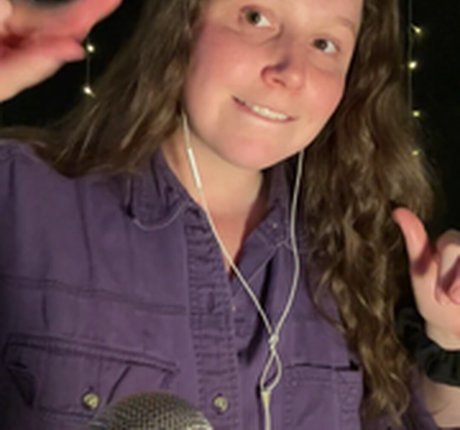 Naakte gelekte OnlyFans-foto van Kelly Belly Asmr