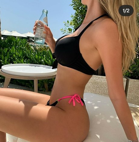 Naakte gelekte OnlyFans-foto van Anyatrades