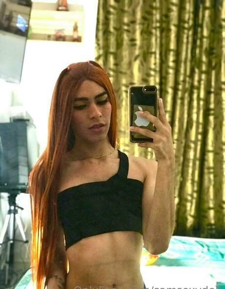 Naakte gelekte OnlyFans-foto van Samsexydoll