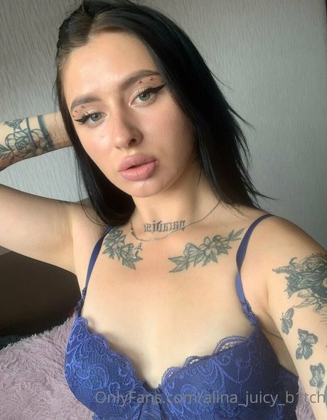 Naakte gelekte OnlyFans-foto van Alinajuicyb1tch