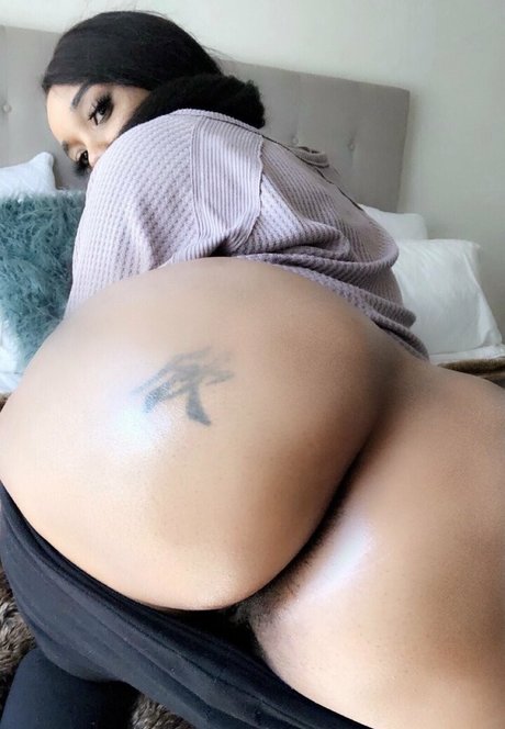 Naakte gelekte OnlyFans-foto van Iamkapri