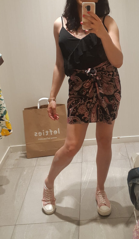 Naakte gelekte OnlyFans-foto van Miss Yuna