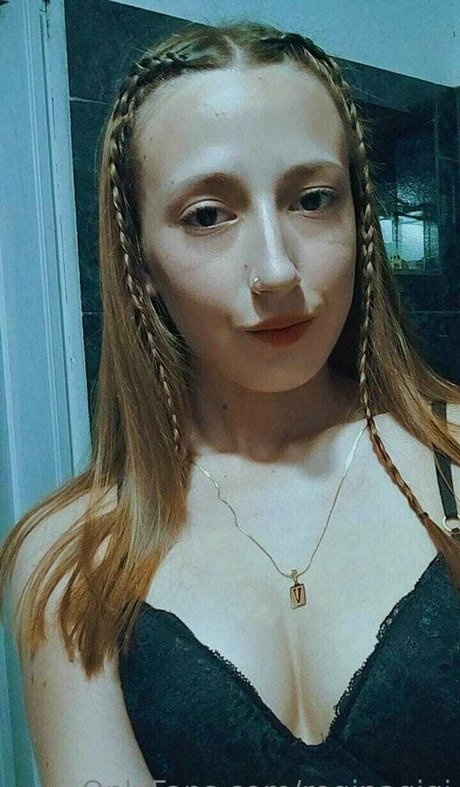Naakte gelekte OnlyFans-foto van Reginagigi